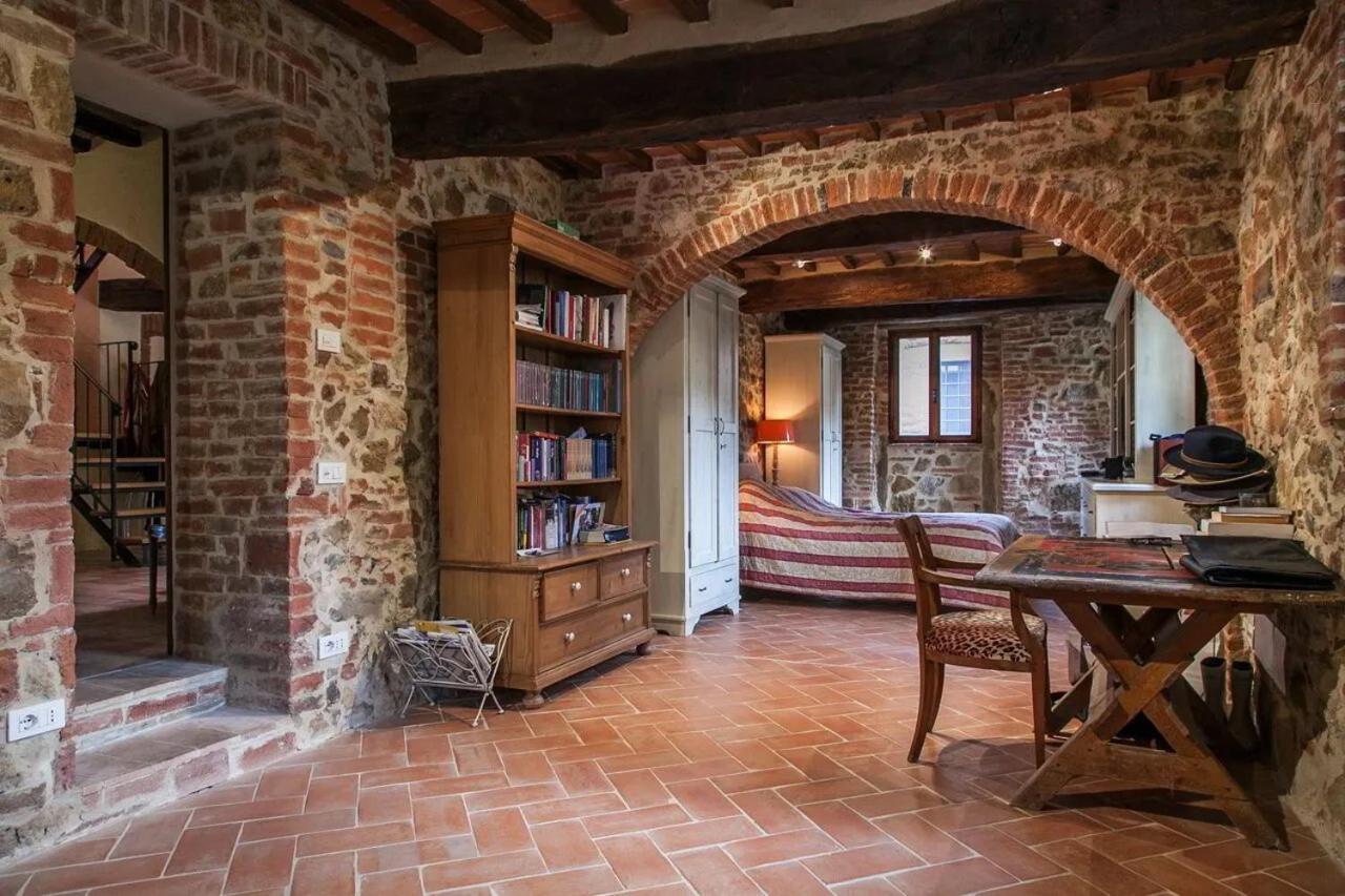 Petroio Podere Gli Oppi Toscanaヴィラ エクステリア 写真